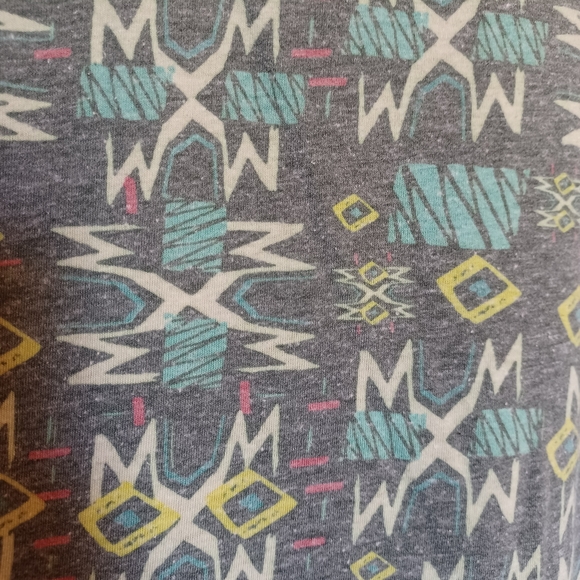Lularoe Classic T, size S - Picture 4 of 4